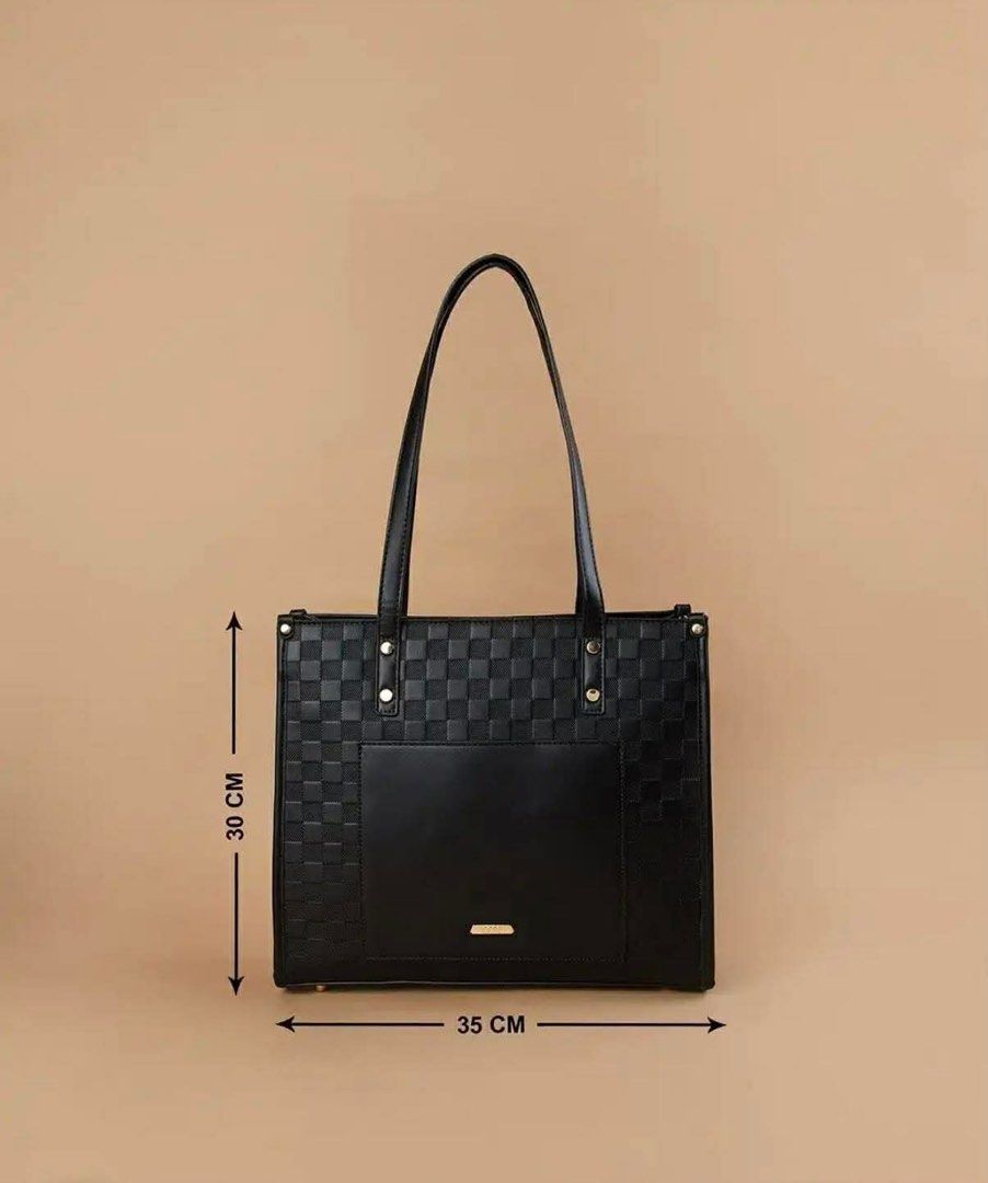 Code UAE brand black textured shoulder bag (Category: Shoulder Bags) located in Mandaluyong City. Submitted by splashfashion.ph (Listing ID 1461383026, Image 2). Description: .