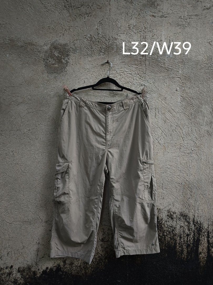 COLUMBIA CARGO PANTS (Category: Jeans) located in Manila. Submitted by isaacquillobe12 (Listing ID 1461331900, Image 1). Description: TH002 — Columbia Cargo Pants 💰 Price: ₱499 📏 Size: (L32/W39) 📐 Measurements: [L32/W39] ✨ Condition: [9/10] Perfect for outdoor trips, hiking, or everyday wear. 📍 Cebu 🚚 Delivery / Maxim rate 📩 Message ThriftHaven to order/reserve First come, first served..