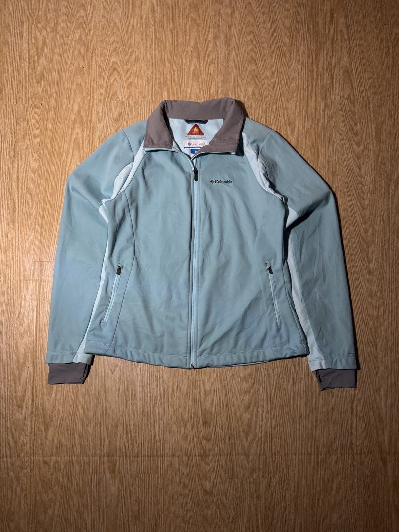 Columbia Omni-Shield/Heat Jacket (Category: Coats, Jackets and Outerwear) located in Las Pinas. Submitted by southstreetdeals (Listing ID 1461522169, Image 2). Description: Columbia Omni-Shield/Omni-Heat Jacket (Authentic/Legit) •Size Medium On Tag •Width 20 - Inches •Length 26 -Inches •Color rate 9.5/10 •Issue None •Like New Condition.