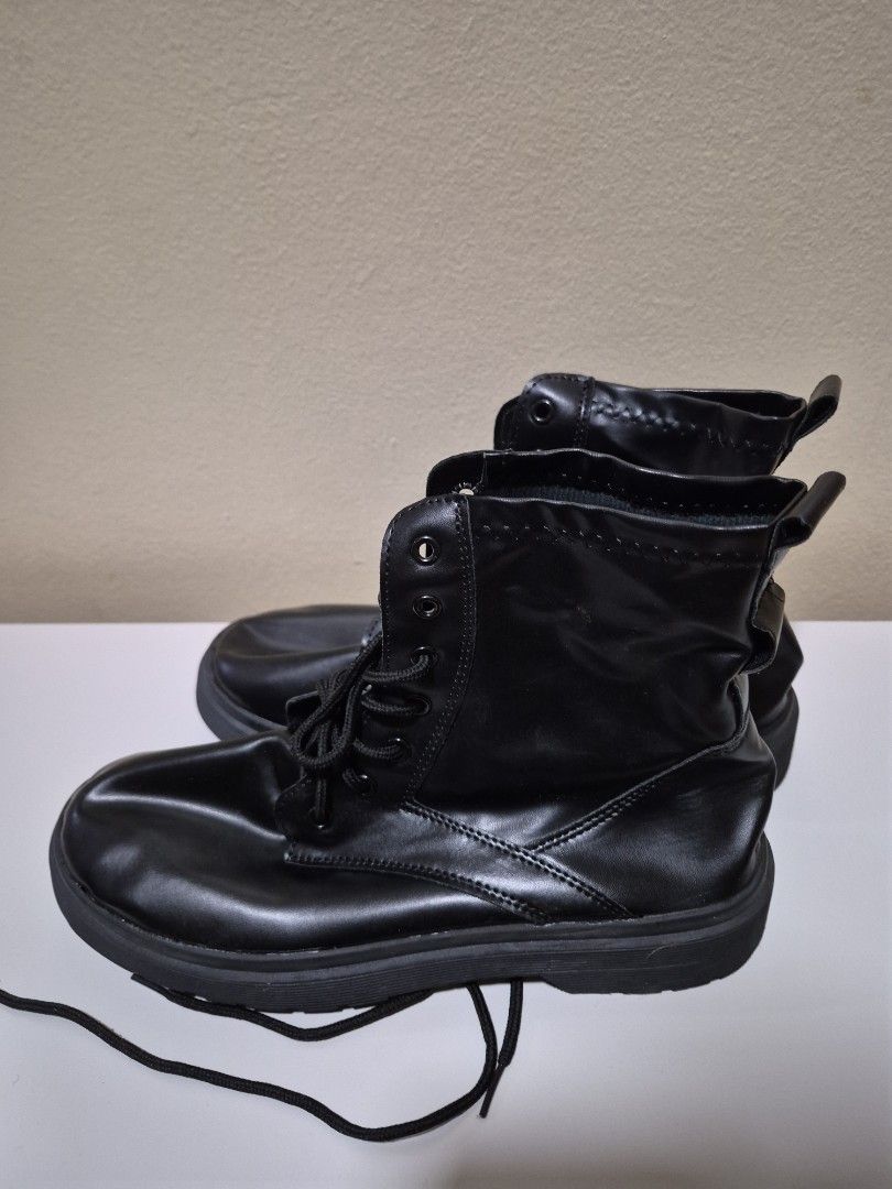 Combat Boots Non-Branded 40 Shoes (Category: Boots) located in San Juan City. Submitted by dailylh44 (Listing ID 1461474153, Image 2). Description: Black Combat boots - never used - faux leather - non branded - send messages for further info.