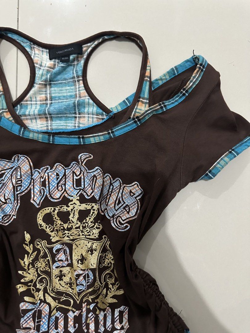 Y2k Connecting Top (Category: Blouses) located in Bulacan. Submitted by styl4r (Listing ID 1461506772, Image 2). Description: has lightly issue.