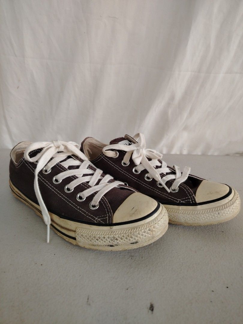 Converse All Star Brown Low Top Sneakers (Category: Sneakers) located in Bulacan. Submitted by amarijapansurplus (Listing ID 1461428452, Image 3). Description: - Brown Converse All Star low top sneakers - Classic canvas style - White laces - Some scuffing on rubber toe cap and soles (normal wear) - Plenty of life left, great for everyday casual wear.