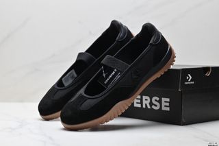 (Category: ) located in . Submitted by awesome_sneakers (Listing ID 1461329170, Image 1). Description: .