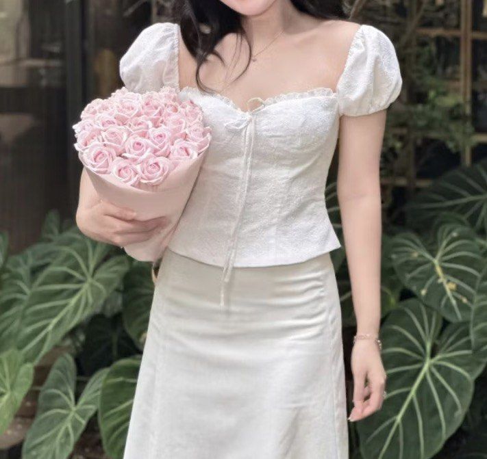 Coquette Linen Top (Category: Others Tops) located in Davao. Submitted by byeooool (Listing ID 1461362585, Image 2). Description: size small padded no flaws at all, 10/10 condition actual when worn made in vietnam.