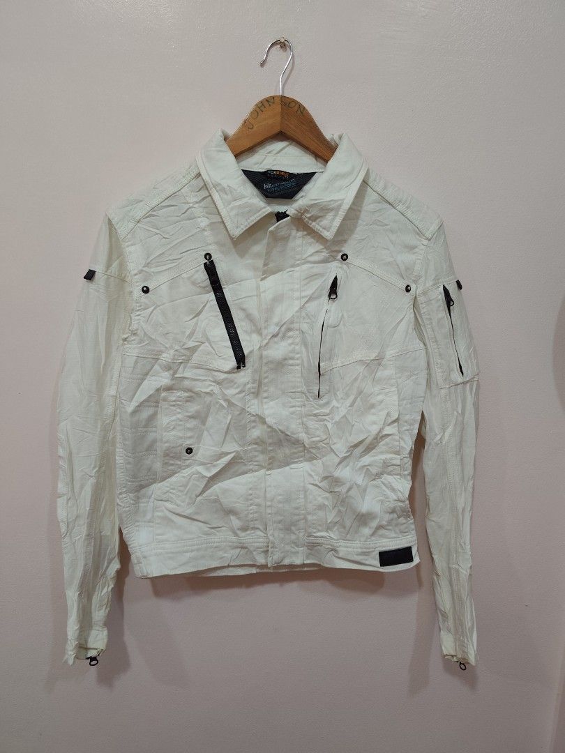 Cordura Denim Jacket 🔥 (Category: Coats, Jackets and Outerwear) located in Tabaco. Submitted by thrifttobecool (Listing ID 1461327080, Image 1). Description: Very Good Condition 💯 9.6/10 Color Rate 💯 19 Width 📌 22 Length 📌 S - M ✅ issue: minimal stain ( need wash ) 📌 150 ✅ +sf 📌 Location Bicol ✅.