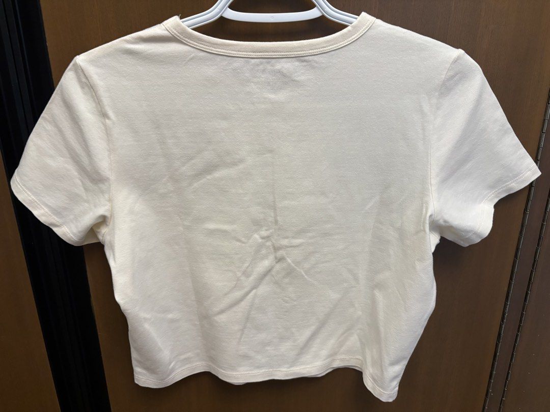 Cotton On Off White Cropped Top (Category: Shirts) located in San Fernando. Submitted by yunie_corn (Listing ID 1461347118, Image 2). Description: ✅Size: Large ✅ Bust - 36 in ✅ Waist 35 in ✅ Length - 16.5 in ✅ Fitted Top ✅ Payment through GCash or BDO 📍Pampanga.