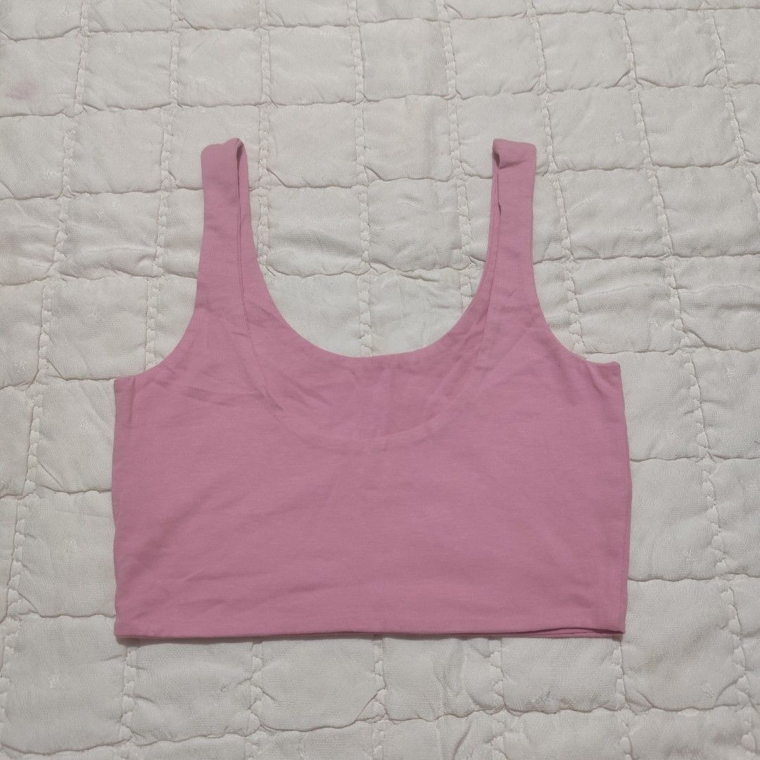 Cotton On Pink Crop Top XS (Category: Others Tops) located in Bacolod City. Submitted by dearicawho.56 (Listing ID 1461476665, Image 2). Description: - Brand: Cotton On - Type: Pink Crop Top - Size: XS - Styling: Great for layering or wearing on its own - Occasion: Perfect for casual wear 🧾Mode of payment: 💙Gcash 💚GoTyme 🖤Maya 📍 Bacolod City. Negros Occidental .