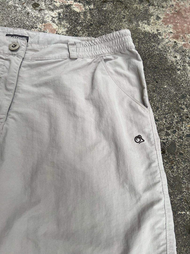 Craghoppers outdoor cargo shorts (Category: Coats, Jackets and Outerwear) located in Dapitan. Submitted by gelbread (Listing ID 1461481938, Image 3). Description: .