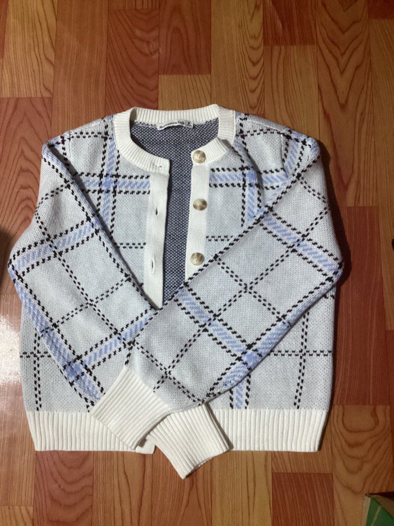 Crewneck Button-Up Knit Cardigan (Category: Coats, Jackets and Outerwear) located in Manila. Submitted by sparkknightcassie (Listing ID 1461493108, Image 1). Description: Crewneck Button-Up Knit Cardigan by abercrombie & fitch worn once og price: 4,990 Brand: Abercrombie & Fitch Medium rfs: need funds give your best offer. lowest: 1500.