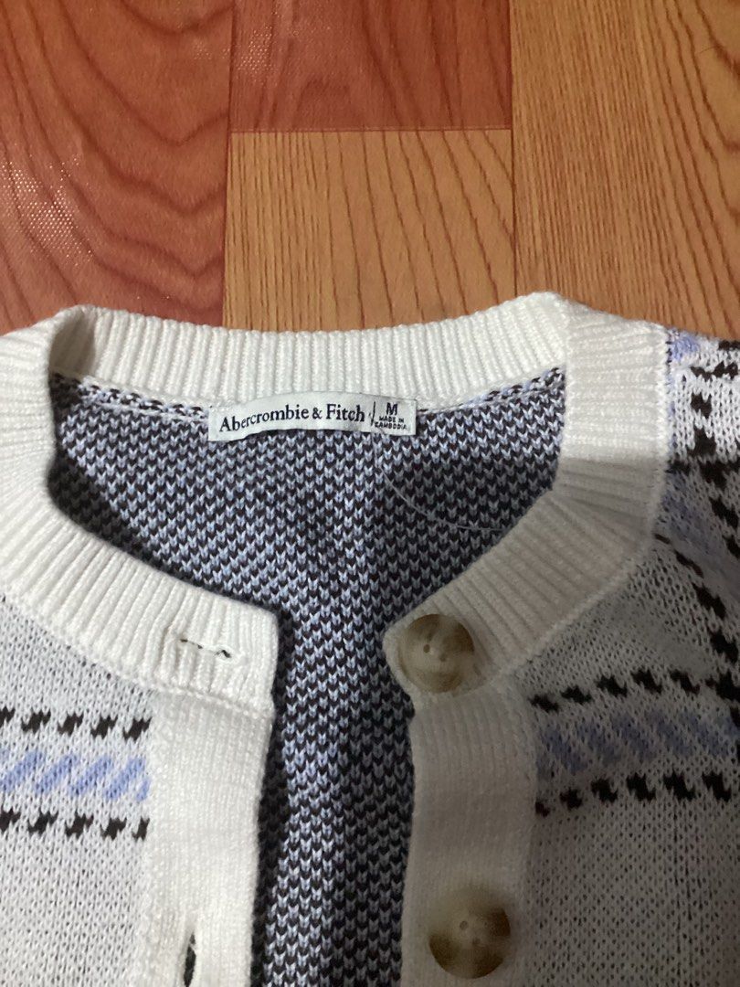 Crewneck Button-Up Knit Cardigan (Category: Coats, Jackets and Outerwear) located in Manila. Submitted by sparkknightcassie (Listing ID 1461493108, Image 3). Description: Crewneck Button-Up Knit Cardigan by abercrombie & fitch worn once og price: 4,990 Brand: Abercrombie & Fitch Medium rfs: need funds give your best offer. lowest: 1500.