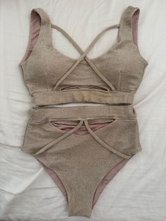 （分類：）位於 。 由 minimalismbeginner 提交（商品編號 1461415362，圖片 1）。簡介： 。