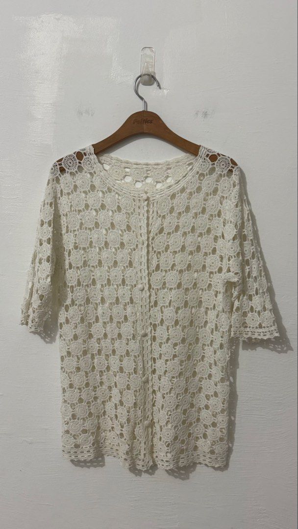 Crochet cardigan (Category: Coats, Jackets and Outerwear) located in Cordova. Submitted by thedecluterrer (Listing ID 1461332684, Image 1). Description: .