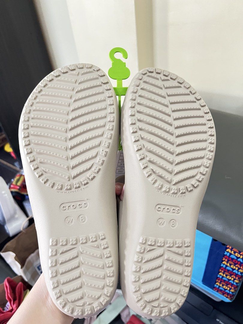 Crocs (Category: Flats & Sandals) located in Tagum. Submitted by mats0830 (Listing ID 1461331774, Image 3). Description: .