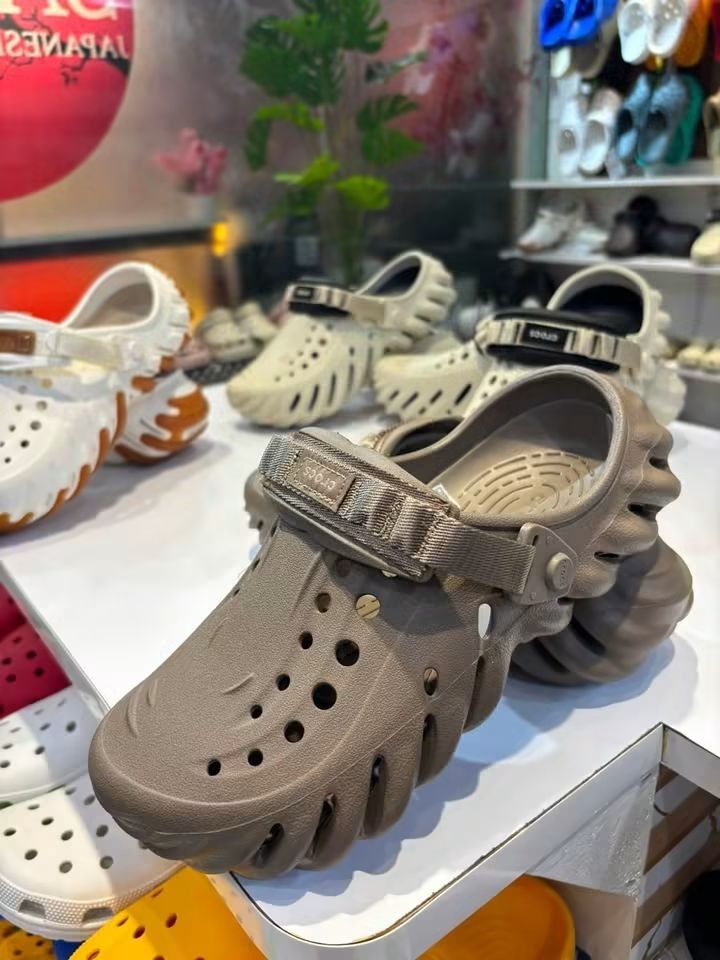 Crocs Echo Clog - Various Colors Available (Category: Slippers & Slides) located in Cebu City. Submitted by madeskartegirl (Listing ID 1461338672, Image 2). Description: - Comfortable and stylish Crocs Echo Clogs - Unique design with a rugged sole - Available in white, grey, taupe, and black - Perfect for everyday wear - Easy to clean and durable NEW STOCKS NA ULIT 😍😍 AVAIL NOW 😍‼️‼️ Crocs echo clog for men and women Size : m4 to m11 ✅original