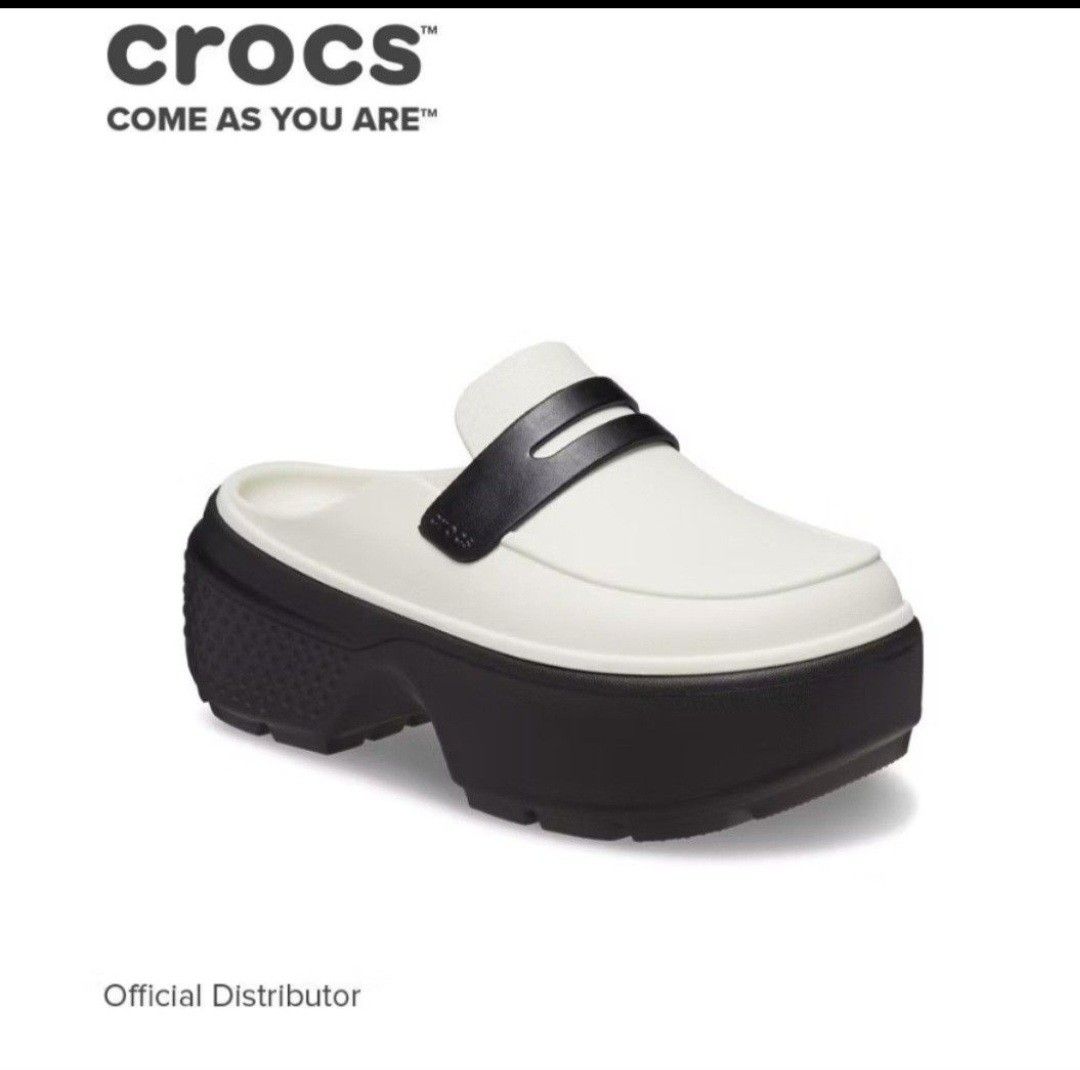 Crocs Stomp Loafer Linen Black M5W7 (Category: Loafers) located in San Juan City. Submitted by marie_d_r (Listing ID 1461511386, Image 1). Description: - Crocs Stomp Loafer - Color: Linen Black, Grey - Size: M5W7 - US7.5-8 Womens - Condition: Brand new, only tried on - Features: Super comfy and stylish - Reason for Selling: Not my style - Original Price: P4,745 but discounted to 2,900+ at official shop @ orange app -selling half the price.