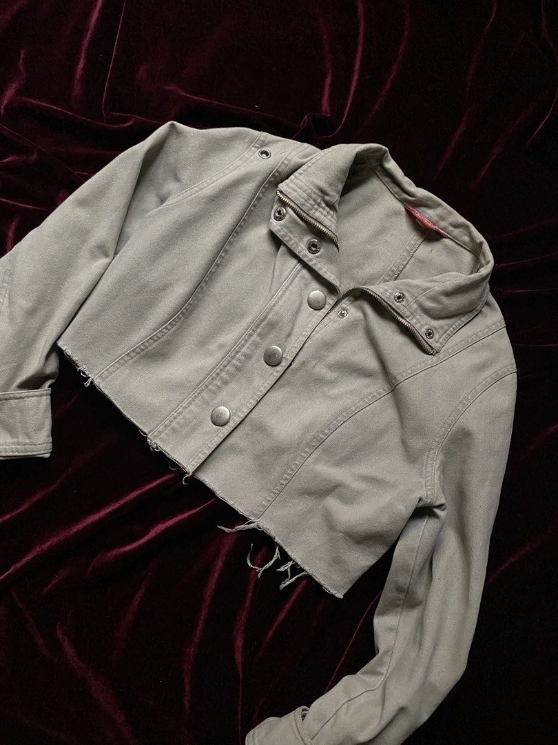 Cropped Denim Jacket (Category: Coats, Jackets and Outerwear) located in Santo Tomas. Submitted by wearjosclo (Listing ID 1461539322, Image 2). Description: XS - Small Light Green.