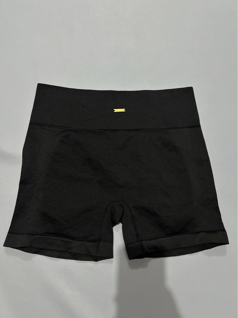Cycling Short (Category: Activewear) located in Manila. Submitted by chen_clybelles (Listing ID 1461558321, Image 1). Description: .