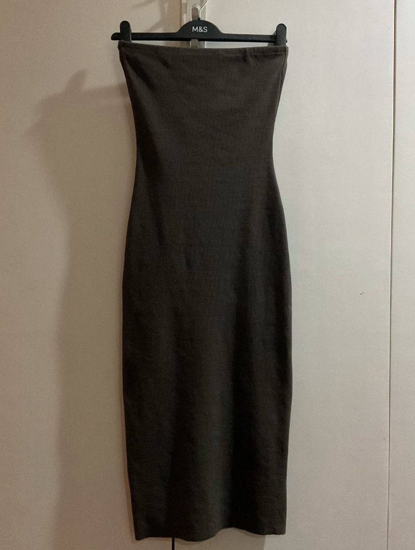 Dark Grey Bodycon Dress (Category: Dresses) located in Pasig City. Submitted by kachoww. (Listing ID 1461500339, Image 1). Description: Can fit s-m 💸 MoP: Maribank transfer.
