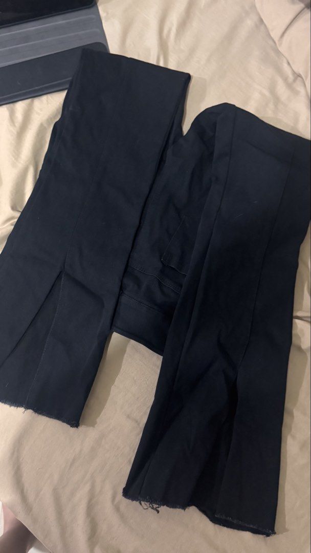 Dark Wash Flare Jeans with Raw Hem (Category: Jeans) located in Manila. Submitted by flyingyvon (Listing ID 1461523552, Image 2). Description: - Dark wash denim jeans - flare jeans -stretchable -vcut style infront.