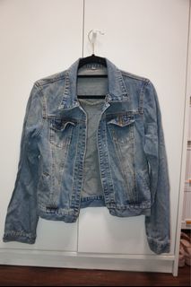 (Category: ) located in . Submitted by ynnasdrawer (Listing ID 1461410983, Image 1). Description: .