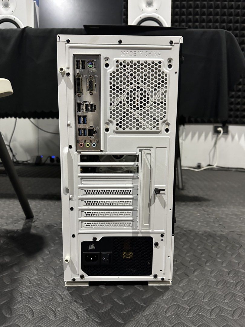 Desktop Computer (Category: Desktops) located in San Mateo. Submitted by enzost (Listing ID 1461362016, Image 3). Description: PLS READ FIRST Specs: MSI B450 Pro VDH Motherboard Ryzen 5 3600 CPU Pc Cooler CPU Cooler TUF Gaming Alliance Tforce RAM 16GB (NO GPU, use your own nalang) Corsair 1000w PSU Modular(with box and cables ofc) Toshiba Hard Drive(Medj faulty na ito can remove and replace with your own) Adata SSD 512GB Slightly negotiable price