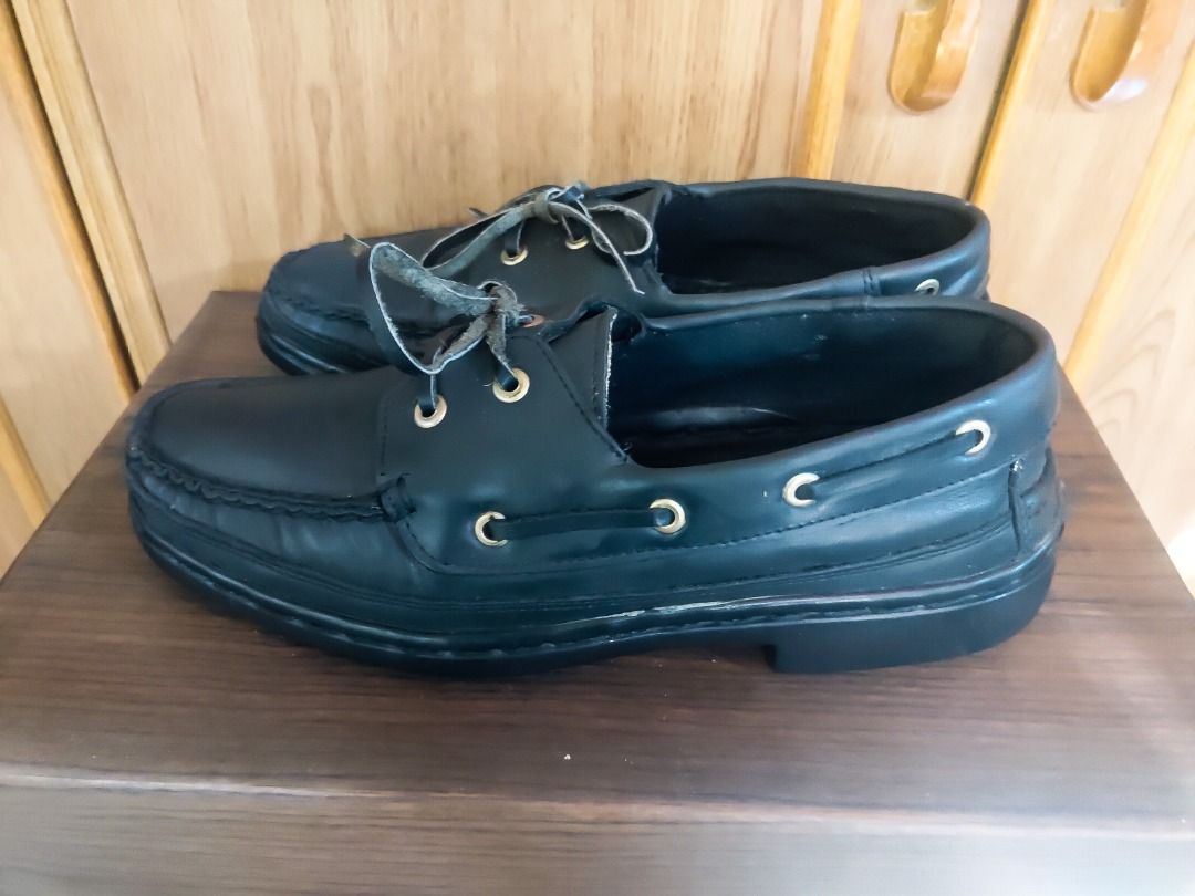 Dexter Black Leather Topsider Shoes (Category: Casual Shoes) located in Manila. Submitted by hommie888 (Listing ID 1461556447, Image 2). Description: RFS: Decluttering. Location: Capitol Park Homes 2, North Caloocan. Nearest known landmarks are SM Fairview and Fairview Terraces. Payment first through GCash. Shipping through Lalamove. Shipping fee courtesy of the buyer. You may also pick-up the items from our place. Message us for inquiries. Thank