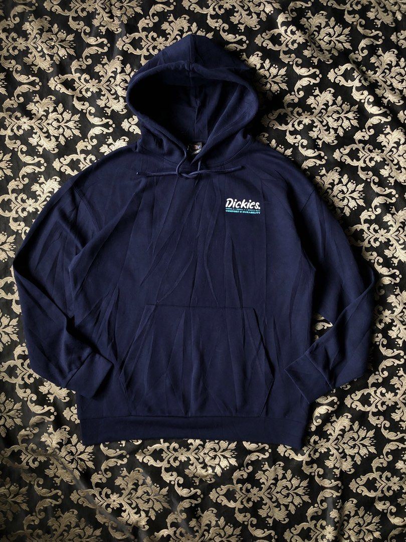 Dickies hooded sweatshirt (Category: Hoodies) located in Dipolog. Submitted by sellgoodsitem_2k23 (Listing ID 1461494293, Image 1). Description: Size:medium No issue Dimes:22.5x28 Excellent condition Colorrate:10/10 .