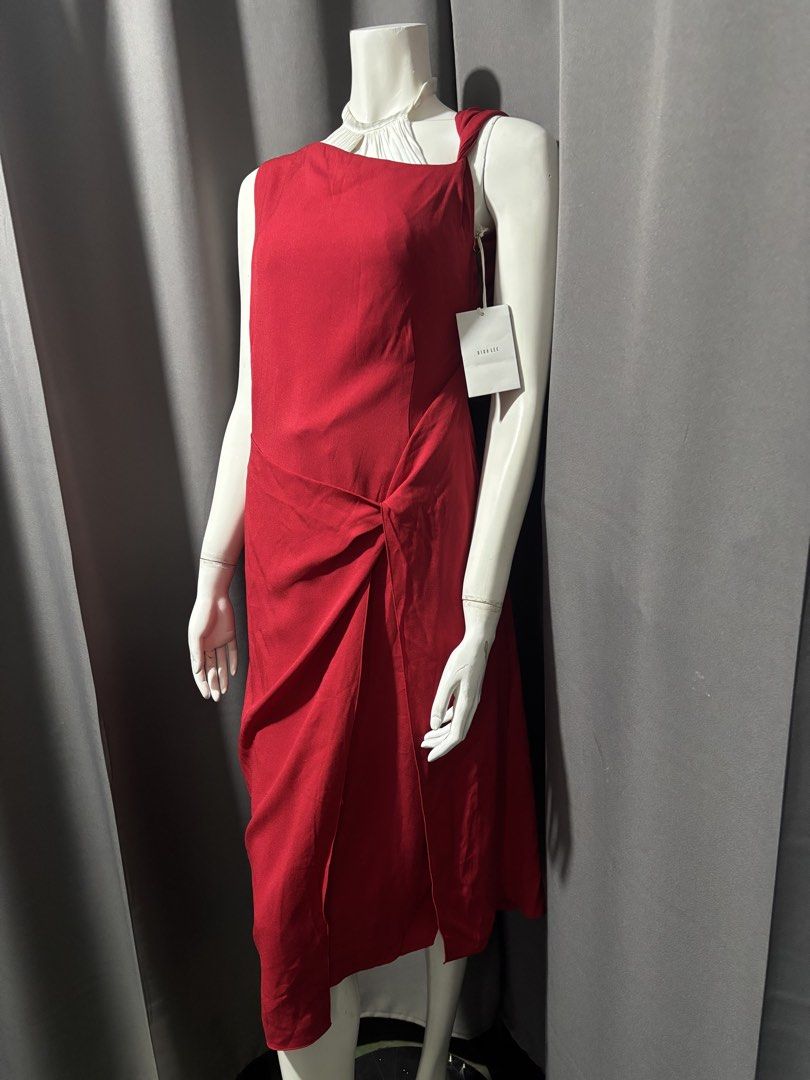 Dion Lee Dress with Hang tags (Category: Dresses) located in Baguio. Submitted by thecollector2600 (Listing ID 1461496661, Image 3). Description: Retailed for 33k PHP as new Size 12 Waist-26”-28” Pit to pit-16” Length-44”.
