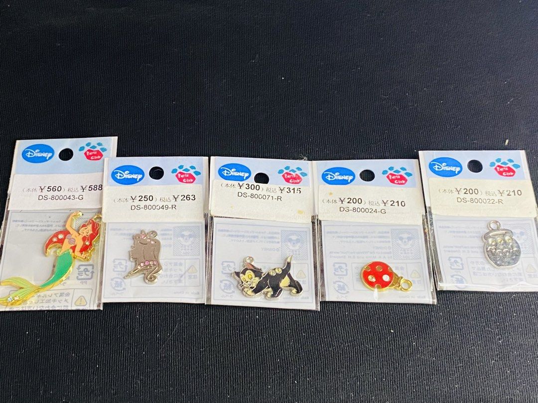 Disney Accessories charm set (Category: Character Goods) located in Manila. Submitted by kawaii_omocha_est2020 (Listing ID 1461538479, Image 1). Description: .