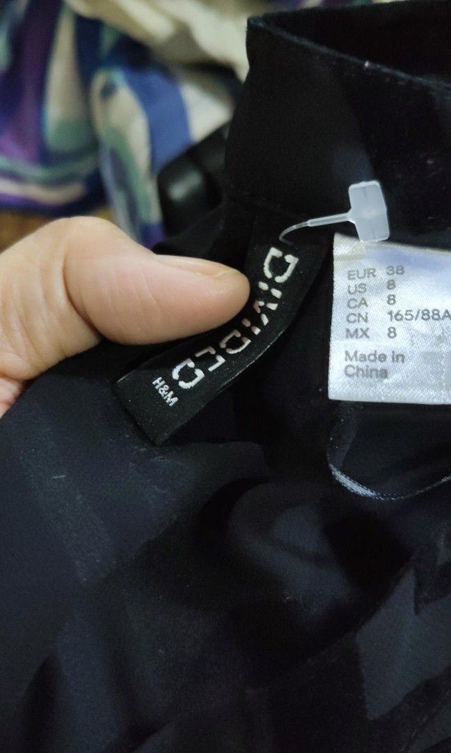 Divided (Category: Dresses) located in Cebu City. Submitted by ayeenr (Listing ID 1461558985, Image 3). Description: .