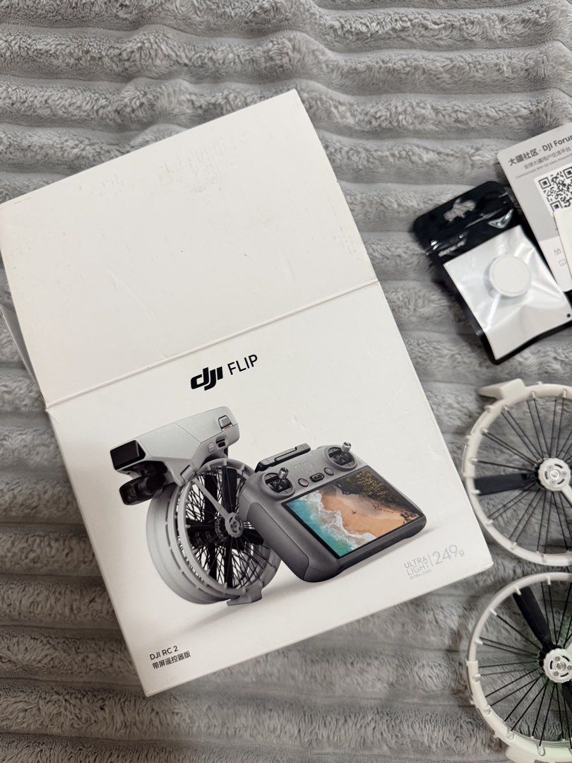DJI flip with RC (Category: Drones) located in Manila. Submitted by shishisheena (Listing ID 1461416111, Image 1). Description: RFS: Bought this specifically for a trip, but wasn’t able to use it due to local permit requirement constraints and a tight schedule. It has been sitting safely in its box for quite a while now. What you see in the photos is exactly what you get. Inclusions DJI Flip Drone unit Battery DJI RC (with built-in display screen