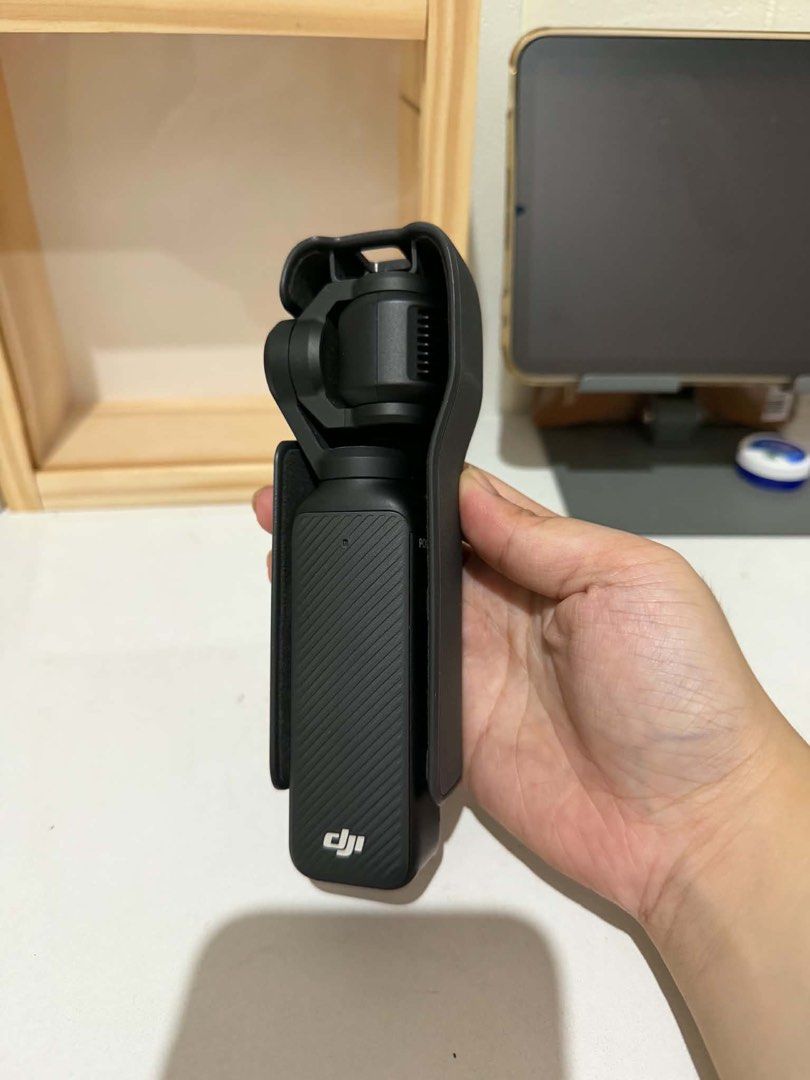 DJI Osmo Pocket 3 (Category: Video Cameras) located in General Santos City (Dadiangas). Submitted by artsupply.co (Listing ID 1461545450, Image 3). Description: DJI Osmo Pocket 3 For Sale! Letting go of my DJI Osmo Pocket 3! Perfect for travel, vlogging, events, or creating content. Inclusions + freebies: -Original case + detachable bottom part -128 GB memory card -with tempered glass -Wide-angle lens -Magnetic case -UGREEN USB memory card reader