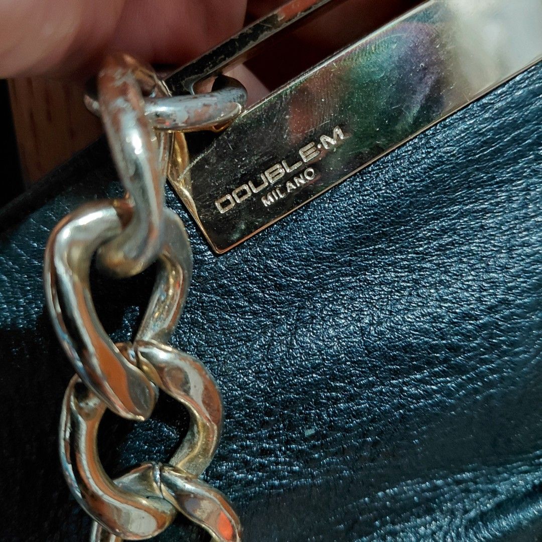 DOUBLE M Shoulder Bag Leather (Category: Shoulder Bags) located in Manila. Submitted by pandinity (Listing ID 1461488678, Image 2). Description: 12 x 7.5 inches genuine leather Made in Korea.