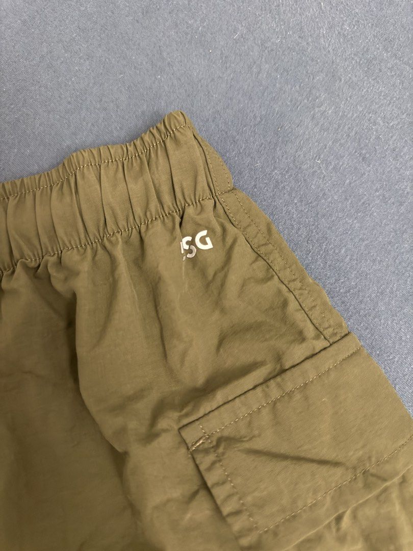 DSG Olive Green Cargo Shorts XS (Category: Shorts) located in Imus. Submitted by kivecart (Listing ID 1461452683, Image 2). Description: - DSG Cargo Shorts - Color: Olive Green - Size: XS - Material: 100% Nylon - Features: Elastic waistband with drawstring, two side cargo pockets - Ideal for: Casual wear, sports activities mop: bpi/maribank/gcash mod: jnt/lalamove loc: Imus Cavite .