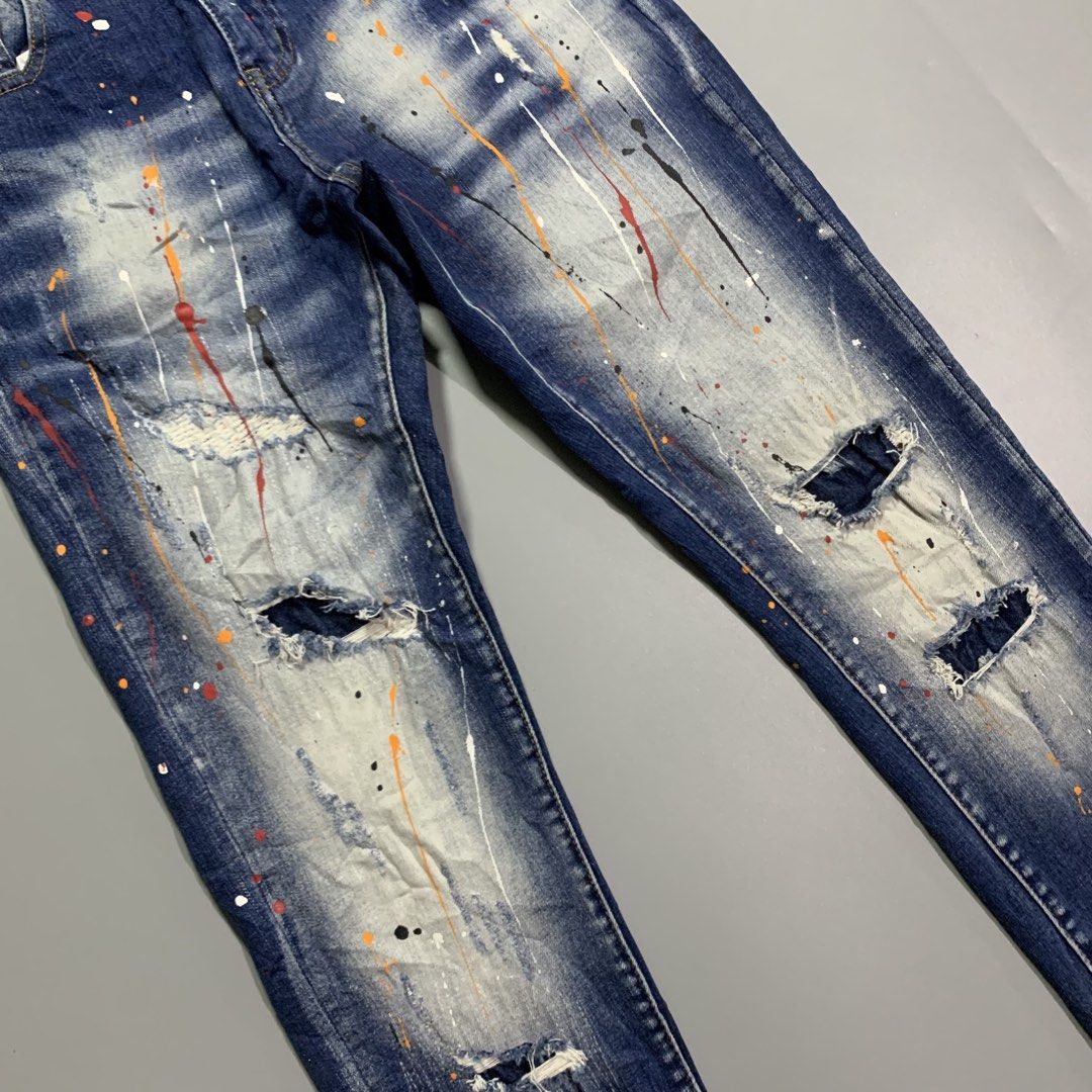 DSQUARED2 inspired / Splash paint Distressed denim jeans (Category: Jeans) located in Davao. Submitted by jandyfuert21303 (Listing ID 1461494301, Image 2). Description: Good as new condition No issue 30x38.5 6 hem Sobrang ganda.