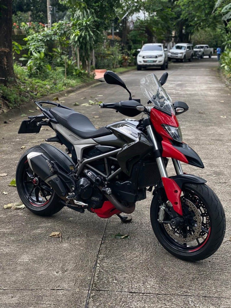 Ducati Hyperstrada 2014 (Category: Motorbikes for Sale) located in Marikina City. Submitted by manuelcruz16 (Listing ID 1461466030, Image 1). Description: FOR SALE!! Hyperstrada 2014 collectible item, discontinued 45k odo Complete papers Registered this year New sparkplug New fork seal Newly change oil Newly replaced stater motor New battery (yuasa worth 10k) Gr lights worth 12k Carbon sidings (worth 45k) Tires Pirelli Diablo 98% 395k.