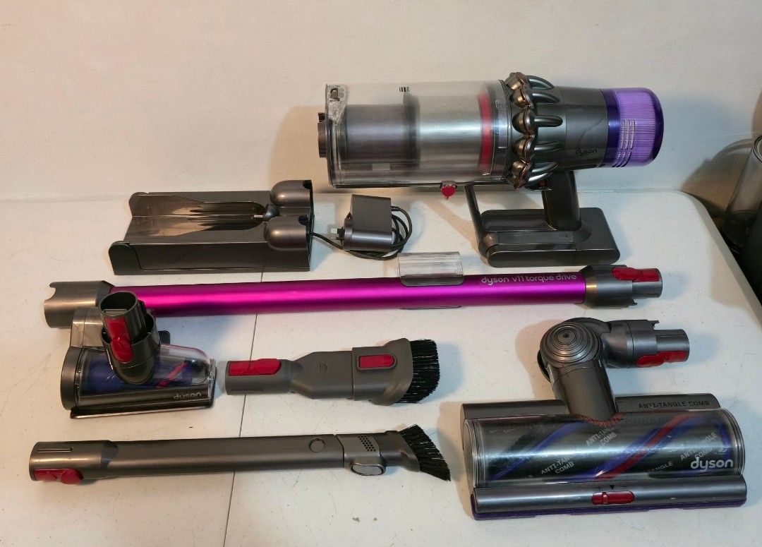Dyson v11 Torque Drive Cordless Vacuum (Category: Vacuum Cleaner & Housekeeping) located in Caloocan City. Submitted by souththrift_taytay (Listing ID 1461459706, Image 2). Description: Dyson v11 Torque Drive Cordless Vacuum Australian mall pull out Used as demo unit 220V Inclusion Box 2 attachment 1 roller 1 anti tangle screw roller Charging Dock Charger No issue 18k.