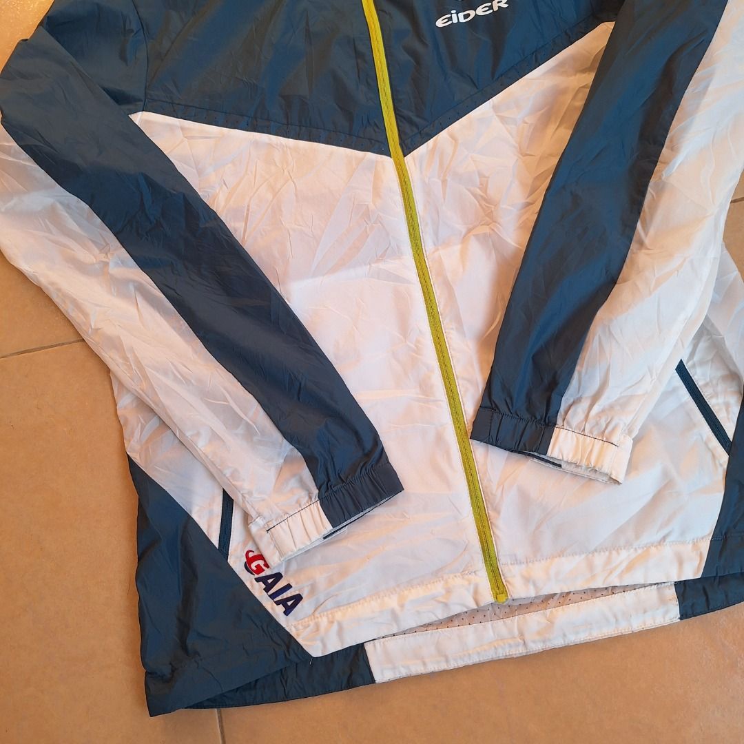 Eider Windbreaker Jacket (Category: Coats, Jackets and Outerwear) located in Calatrava. Submitted by freecyclethreads (Listing ID 1461532082, Image 2). Description: Eider Windbreaker Jacket Excellent Condition Dimes: Best fit medium(L-26X W-21) Mine: 450 + Shipping Fee 📌 Note: Color may vary due to lighting. Payment first only. No cod/cop..