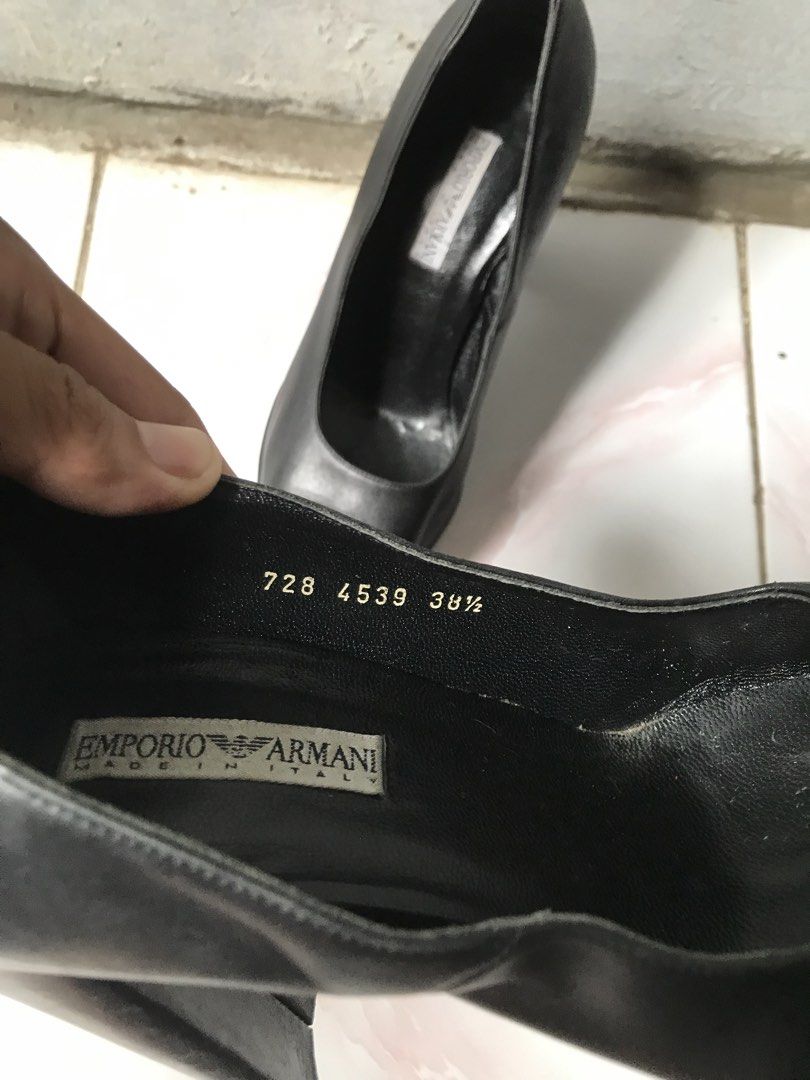 EMPORIO ARMANI (Category: Sandals) located in Manila. Submitted by crismil1 (Listing ID 1461559831, Image 3). Description: Size 38 1/2.