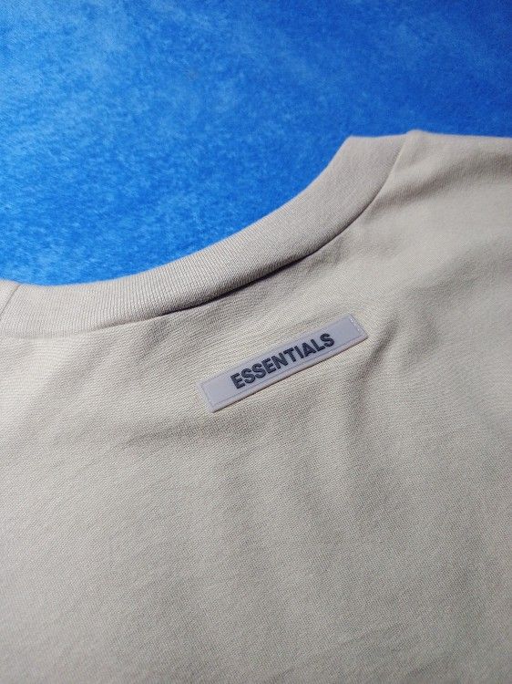 Essential FOG crew neck tees (Category: Tshirts & Polo Shirts ) located in Manila. Submitted by jymadafck (Listing ID 1461337134, Image 3). Description: 💫 ESSENTIAL FOG CREW NECK TESS 📍NO HIDDEN PIN HOLES 📍NO HAIR LINE/CRACK PRINT 📍 EXCELLENT CONDITION RIBBINGS 📍NO ISSUE ASS IN DIMENSION 📐 📏 LENGTH ( 28 inch ) 📏 WIDTH ( 22 inch ) 📏 TIGHT ( 8.5 inch ) PLS READ THE FOLLOWING BEFORE BUYING!! 📌 ITEM ARE LEGIT BRANDED. 📌 CHECK DETAILS BEFOR