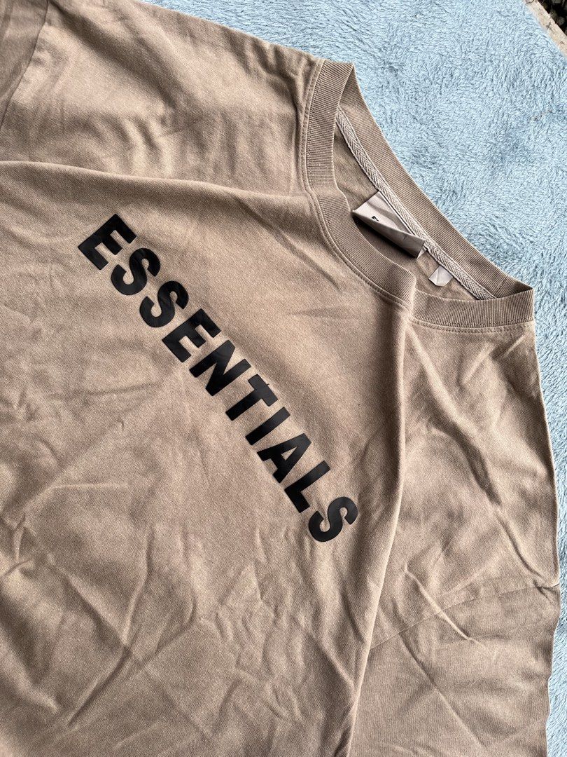 Essentials (Category: Tshirts & Polo Shirts ) located in San Jose. Submitted by keinzthriftt (Listing ID 1461471410, Image 3). Description: Essentials Dimes:25x30 Color Rate:9/10.