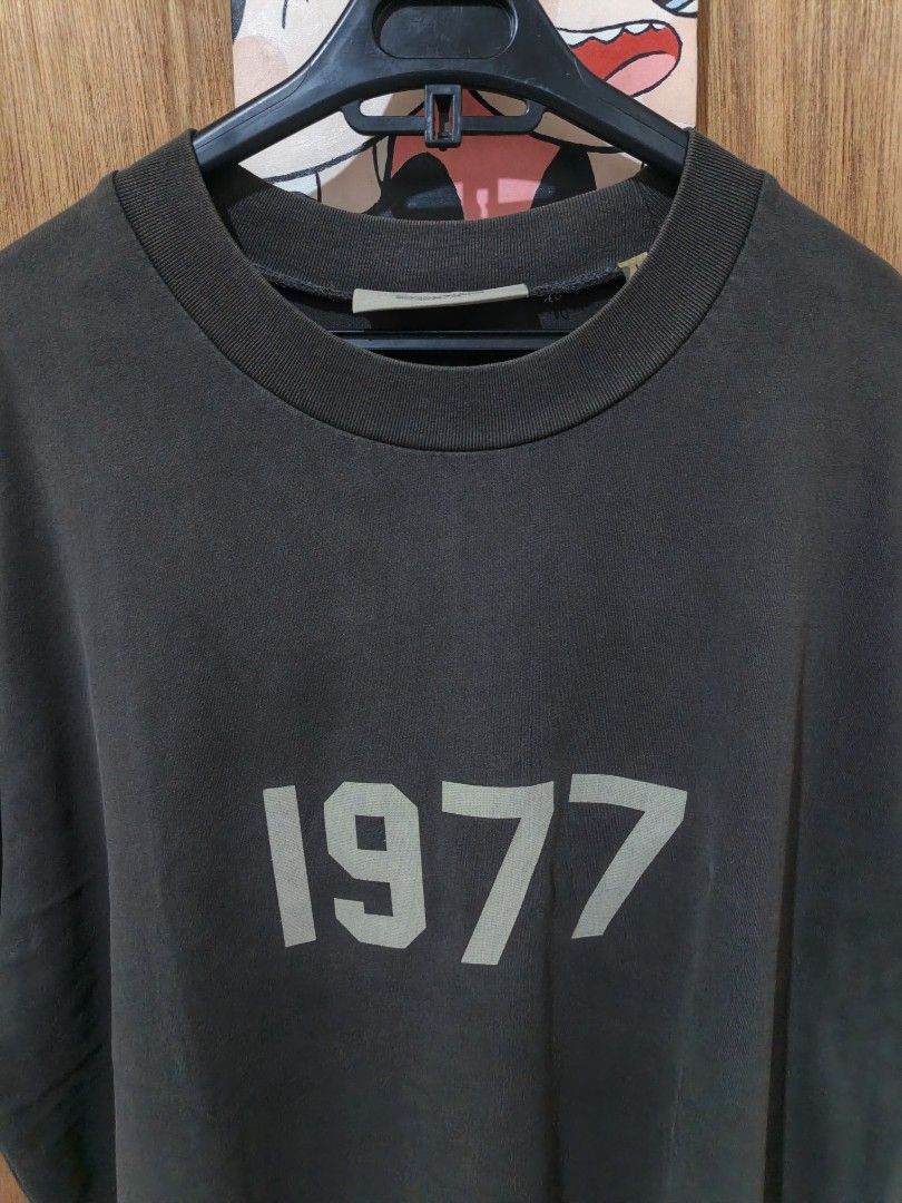 Essentials FOG 1977 (Category: Tshirts & Polo Shirts ) located in Nasipit. Submitted by zaynzdrip (Listing ID 1461477850, Image 2). Description: Excellent Condition Authentic Size Large.