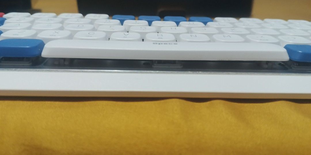 EWEADN MK68 (Category: Desktops) located in Manila. Submitted by ravenblake87794 (Listing ID 1461522274, Image 3). Description: low-profile mkb TRIMODE No original box inclusion Brown switches open for nego.