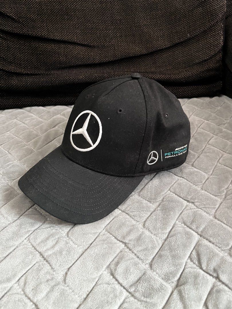 F1 MERCEDES CAP (Category: Caps & Hats) located in Quezon City. Submitted by ger4rd (Listing ID 1461429468, Image 1). Description: F1 MERCEDES CAP NEEDS CLEANING NO ISSUE 1k+sf thru lalamove.