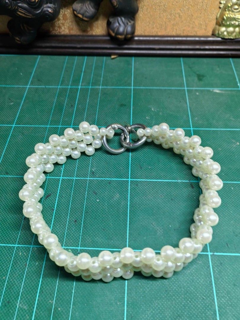 Fashion Beaded Accessory (Category: Other Accessories) located in Cebu City. Submitted by dudes_villanueva (Listing ID 1461324592, Image 1). Description: Fashion Beaded Accessory In excellent condition Length: 12in (30cm).