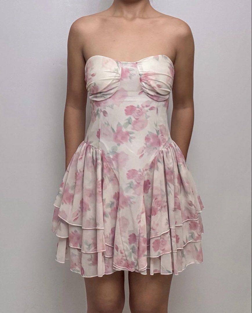 Fave Padded Fairycore Mini Dress (Category: Dresses) located in Pasig City. Submitted by wear_she_goes (Listing ID 1461339521, Image 1). Description: B:30-36” W:28-30” L:26” from armpit -self-tie, lined, heavy.