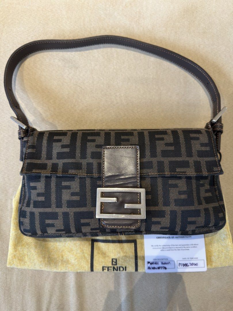 Fendi baguette (Category: Luxury Bags & Wallets) located in Makati City. Submitted by francinefarinas3196 (Listing ID 1461369279, Image 1). Description: 💯 AUTHENTIC LIFETIME MONEYBACK GUARANTEED WITH AUTHENTICITY CARD FROM FREYA COLLECTIVE.