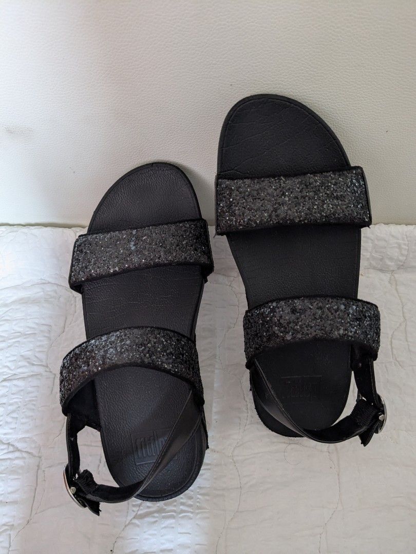 Fitflops (Category: Flats & Sandals) located in Davao. Submitted by junkshopbabe.123 (Listing ID 1461373396, Image 3). Description: .