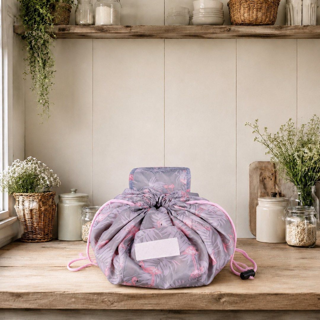 Flamingo Magic Make Up Bag, Waterproof and Easy Opening (Category: Other Home Decor) located in Quezon City. Submitted by handpickedecors (Listing ID 1461534403, Image 3). Description: Flamingo Magic Make Up Bag, Waterproof and Easy Opening 140.00 Size: 13”H x 9”L.