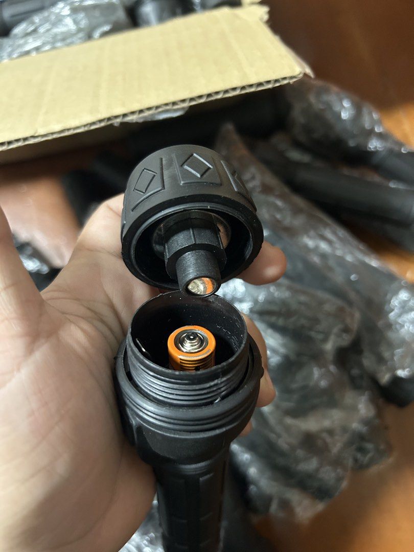 Flashlight (Japan quality) (Category: Electrical, Adaptors & Sockets) located in Quezon City. Submitted by jjsurplus_23 (Listing ID 1461391548, Image 3). Description: 20pesos each .